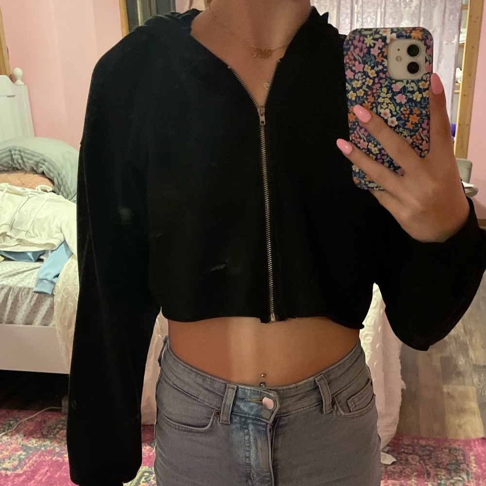cropped black zip up